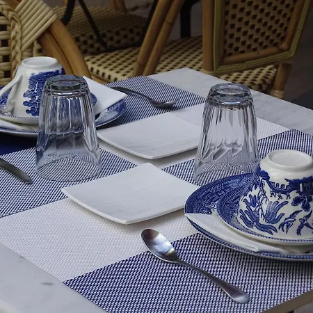 D'hotes Belle Vigneronne Bed & Breakfast Montagnac (Herault)