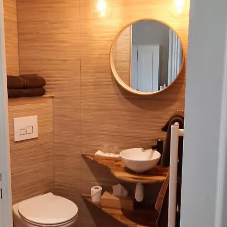 D'hotes Belle Vigneronne فندق مبيت وإفطار مونتانياك